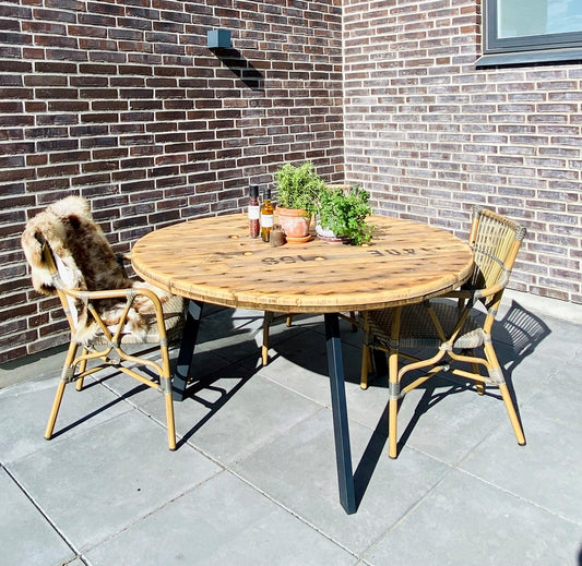 Havebord af Kabeltromle