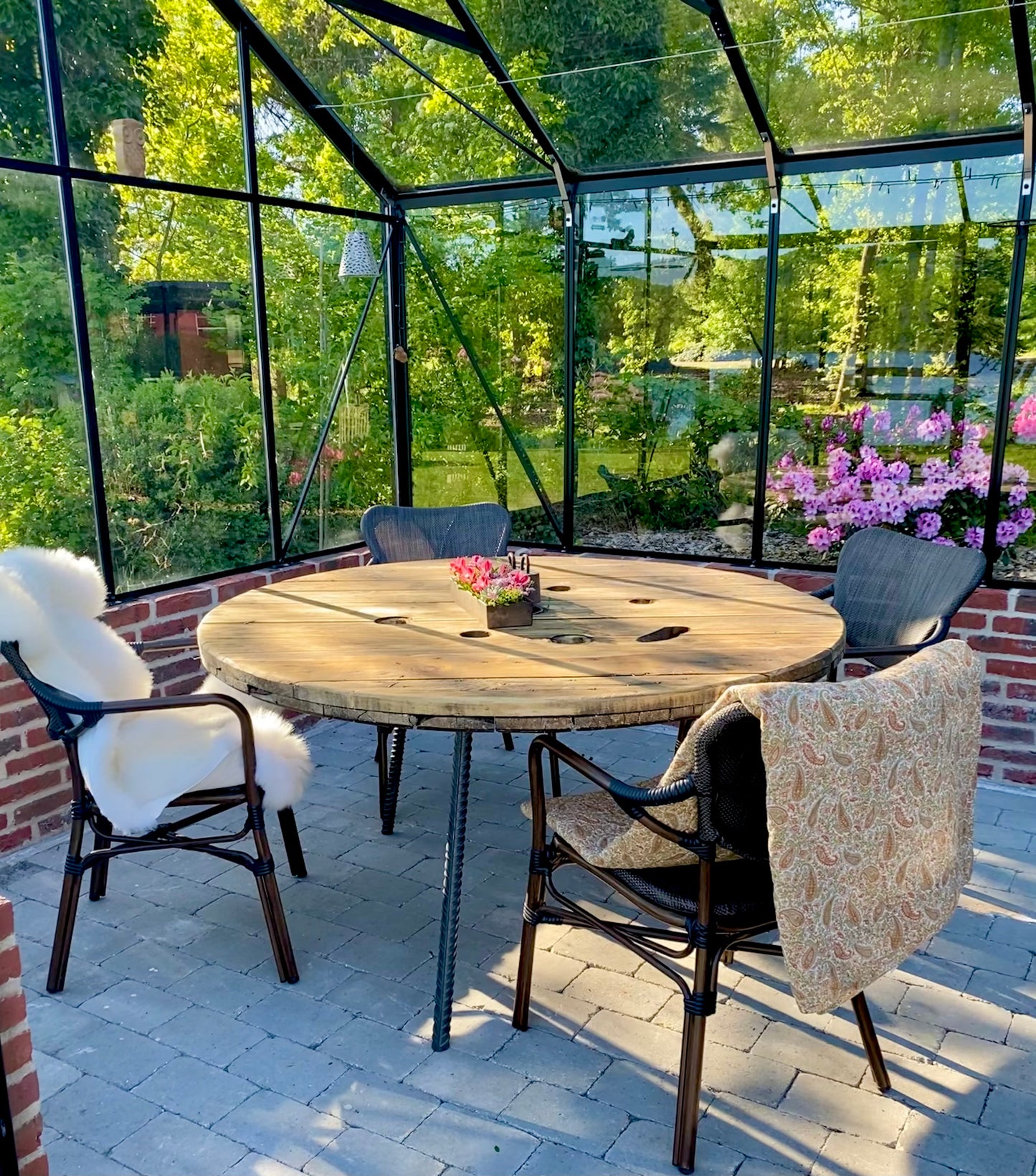 Garden table from Kabeltromle
