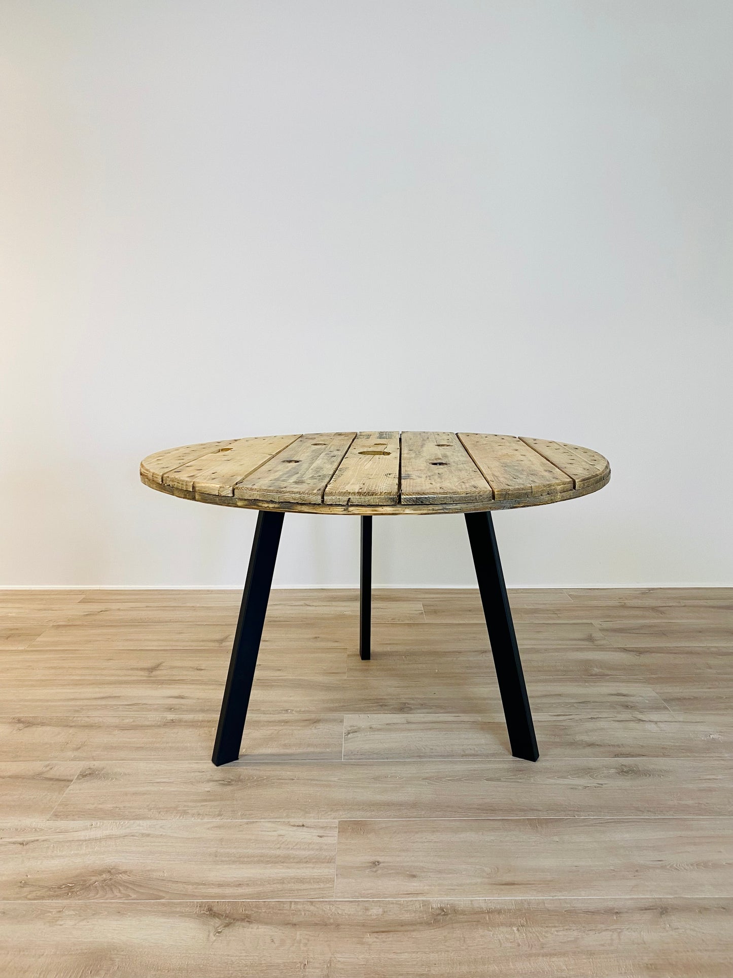 Garden table from Kabeltromle