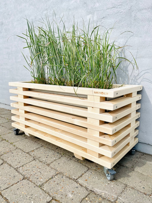 Planter made of Traller